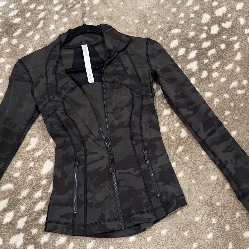 Lululemon Define Jacket Heritage 365 Camo Dark Olive Multi. Size 0 - Picture 4 of 12